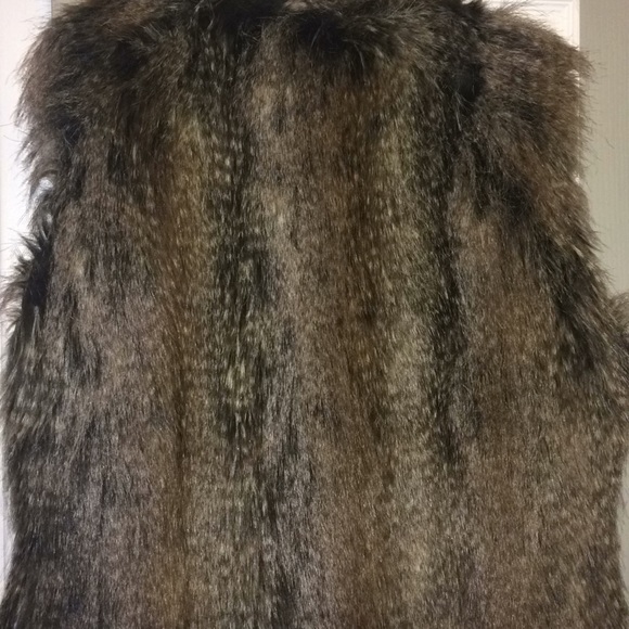 Via Spiga Faux Fur Vest - Picture 8 of 8